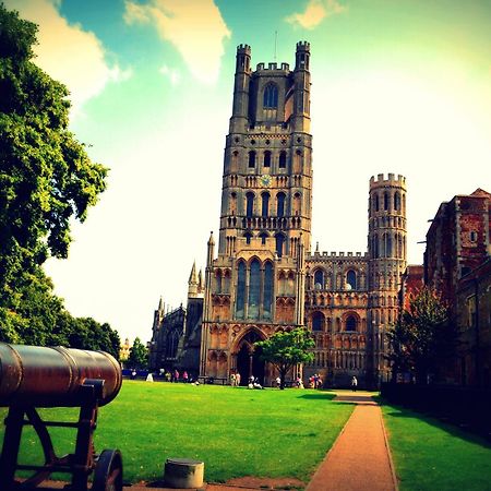 Ely Guest House Bagian luar foto